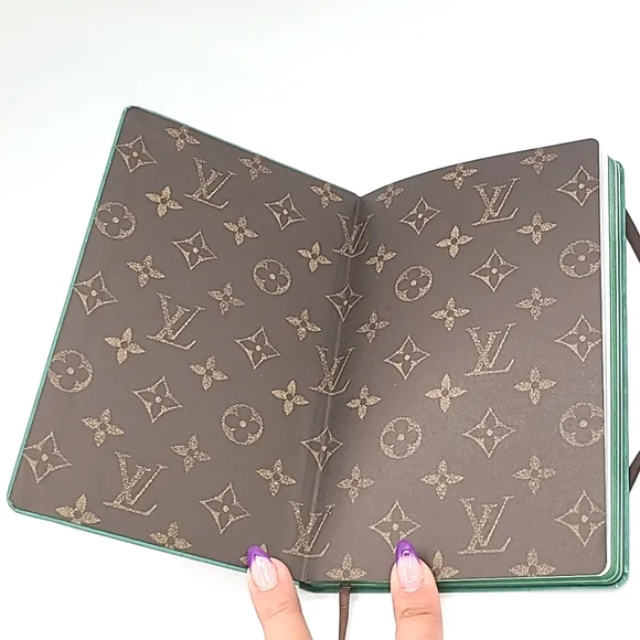 Louis Vuitton × Sun Yitian Printed Notebook MM Bunny - Picture 4 of 9